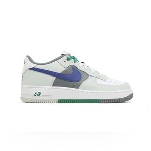 Kids’ Nike Air Force 1 sneaker